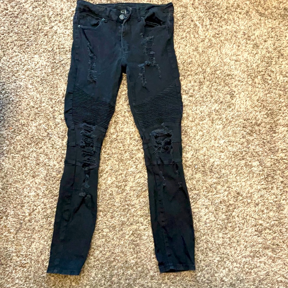 Black H&M skinny jeans size 32
